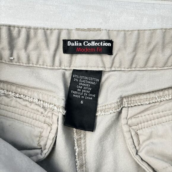 Dalia Collection Modern Fit Chino Shorts Khaki Beige Cargo Mid-Rise Pockets Sz 6 - Picture 5 of 8